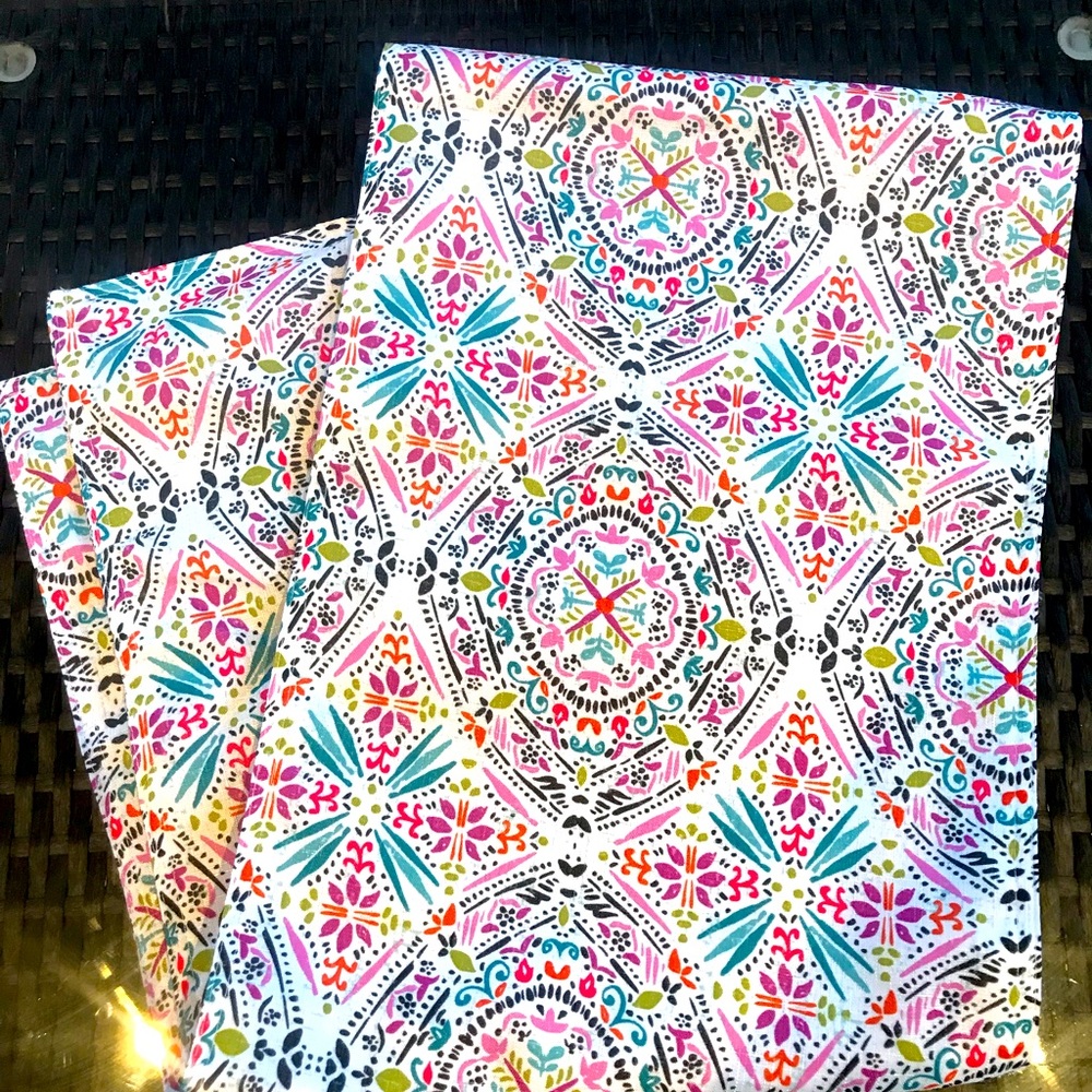 ✨✨Brilliant, Colorful Table Runner!✨✨